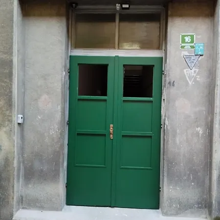 Atifa Apartment